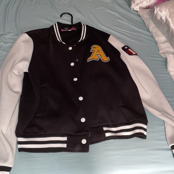 Varsity jacket - Picture 3 of 12